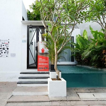 Хостел Reddoorz @ Jalan Raya Semat Canggu Бали Экстерьер фото