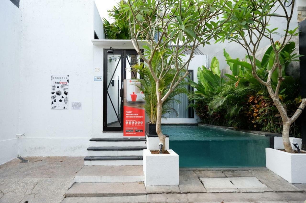 Хостел Reddoorz @ Jalan Raya Semat Canggu Бали Экстерьер фото