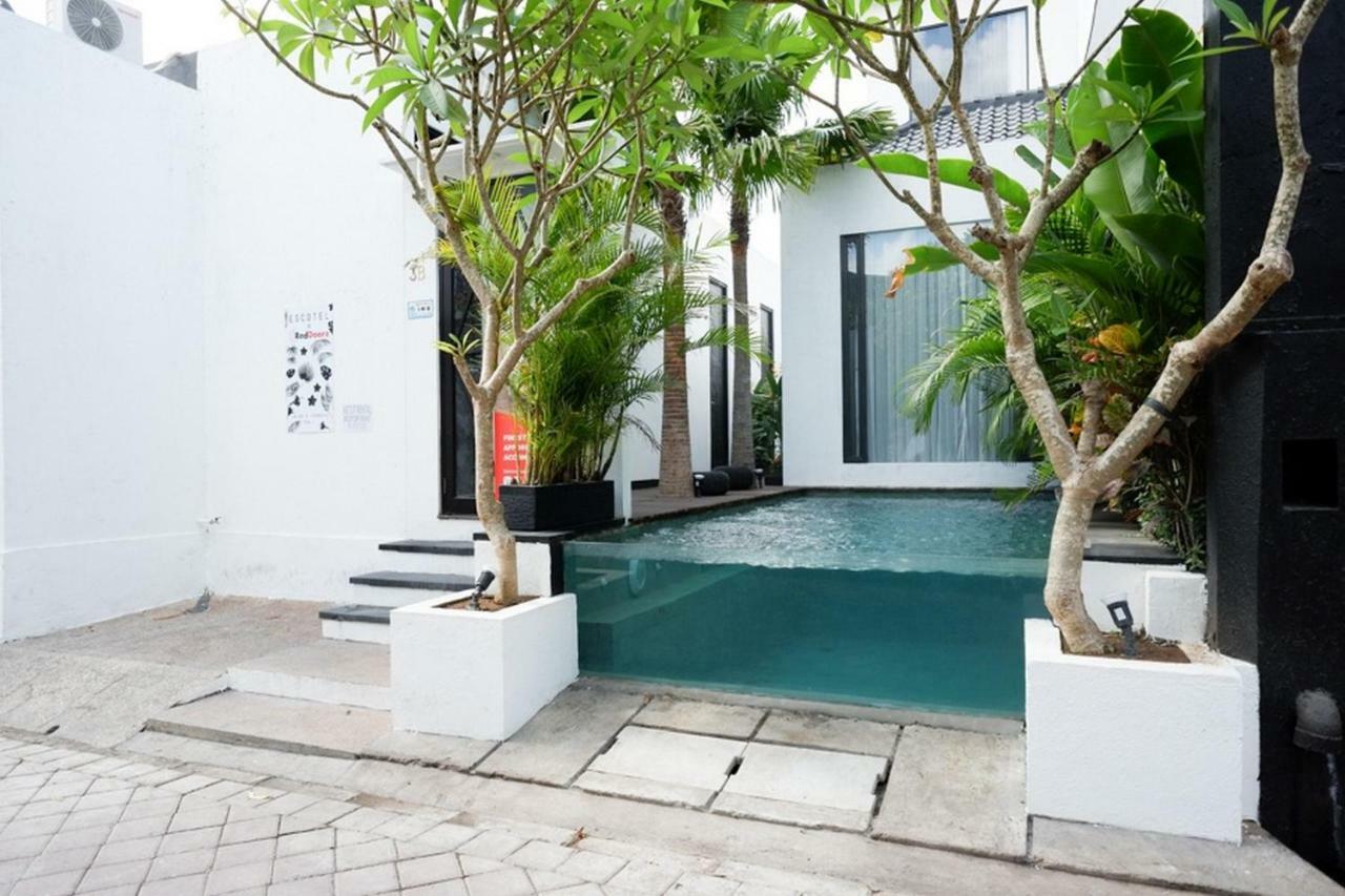 Хостел Reddoorz @ Jalan Raya Semat Canggu Бали Экстерьер фото
