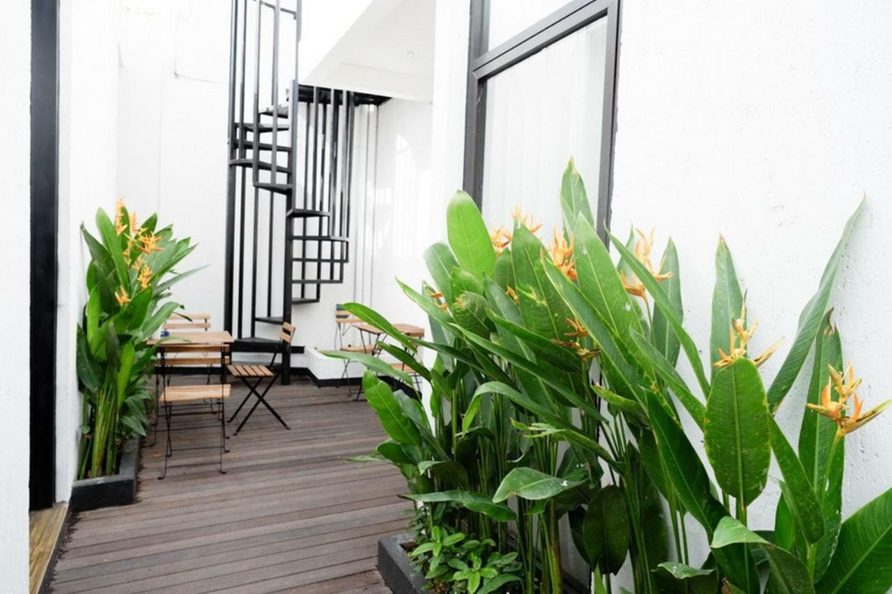 Хостел Reddoorz @ Jalan Raya Semat Canggu Бали Экстерьер фото